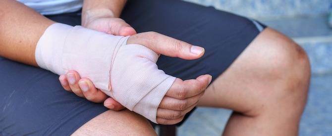 photo of injured hand