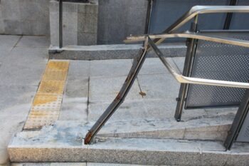 Florida faulty handrail accident lawyer