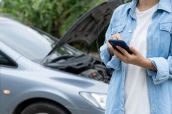 A woman calls a Destin hit and run accident lawyer after a crash.